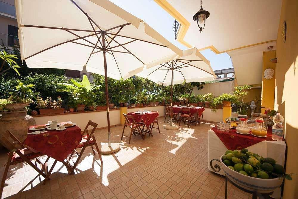 Hotel Donna Rosa SantʼAlessio Siculo Exterior foto