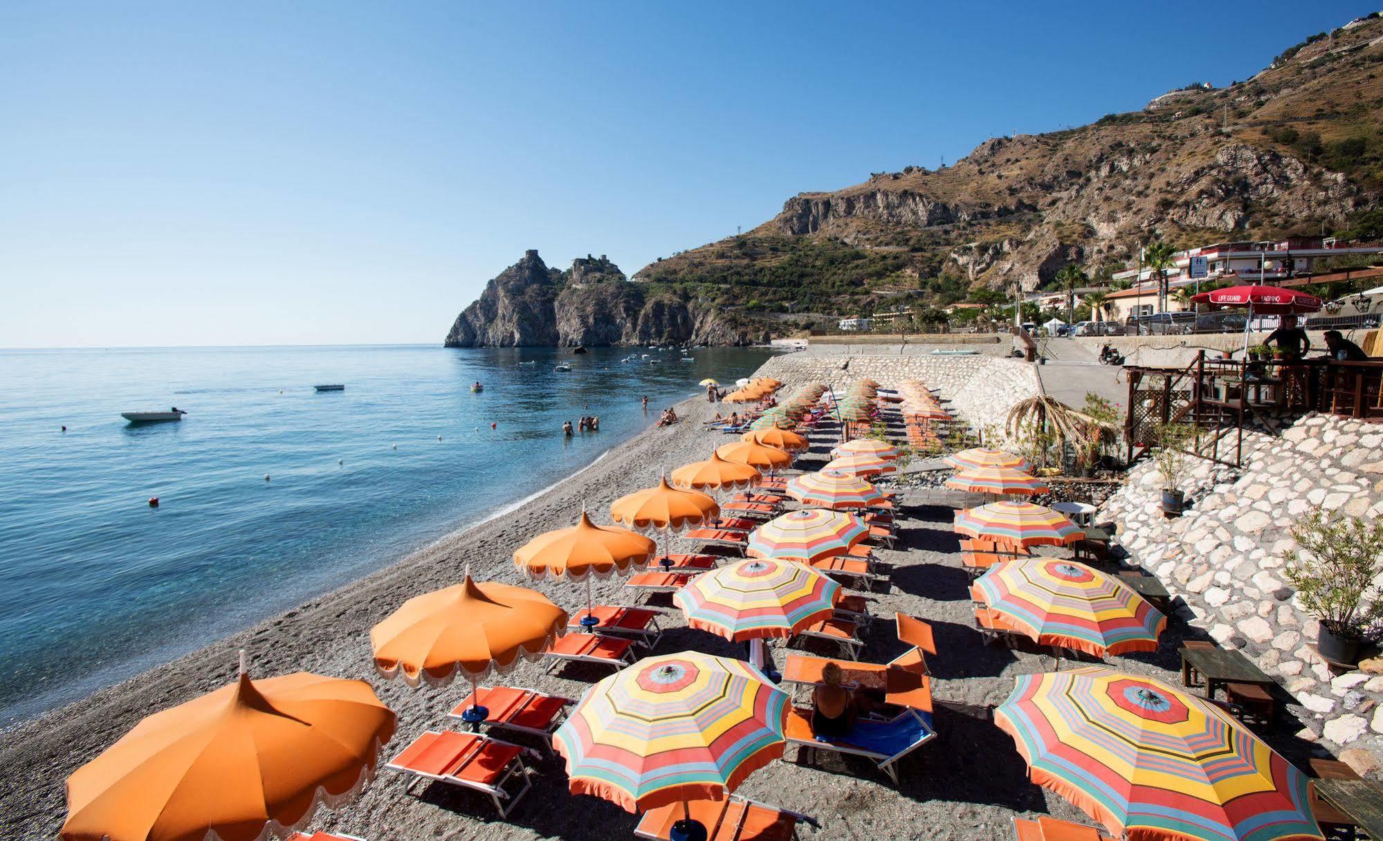 Hotel Donna Rosa SantʼAlessio Siculo Exterior foto
